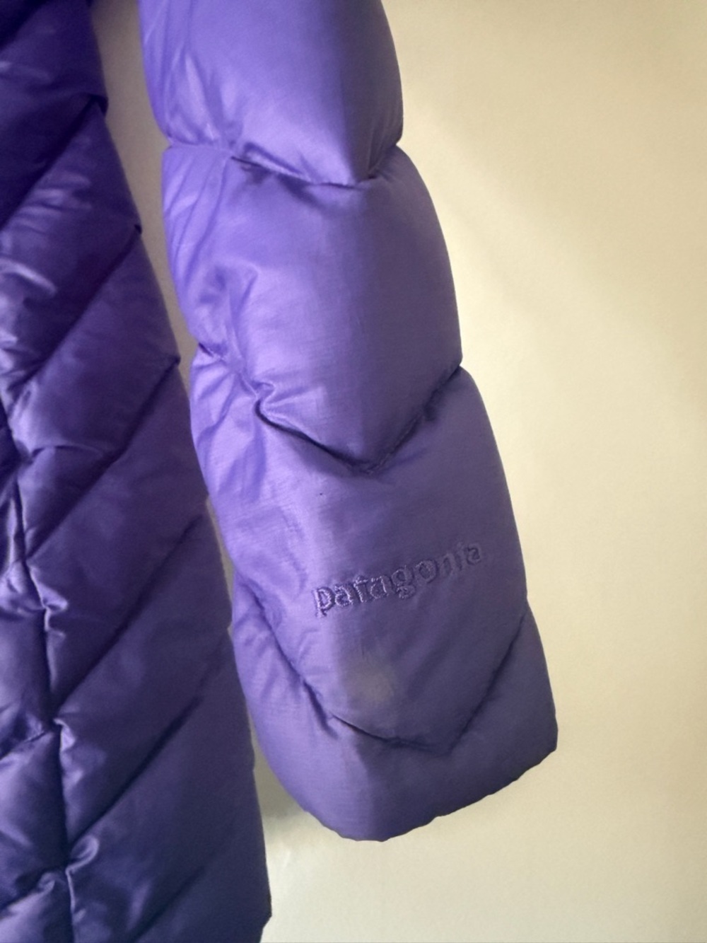 Patagonia Purple Women's Jacket - Picture 4 of 5